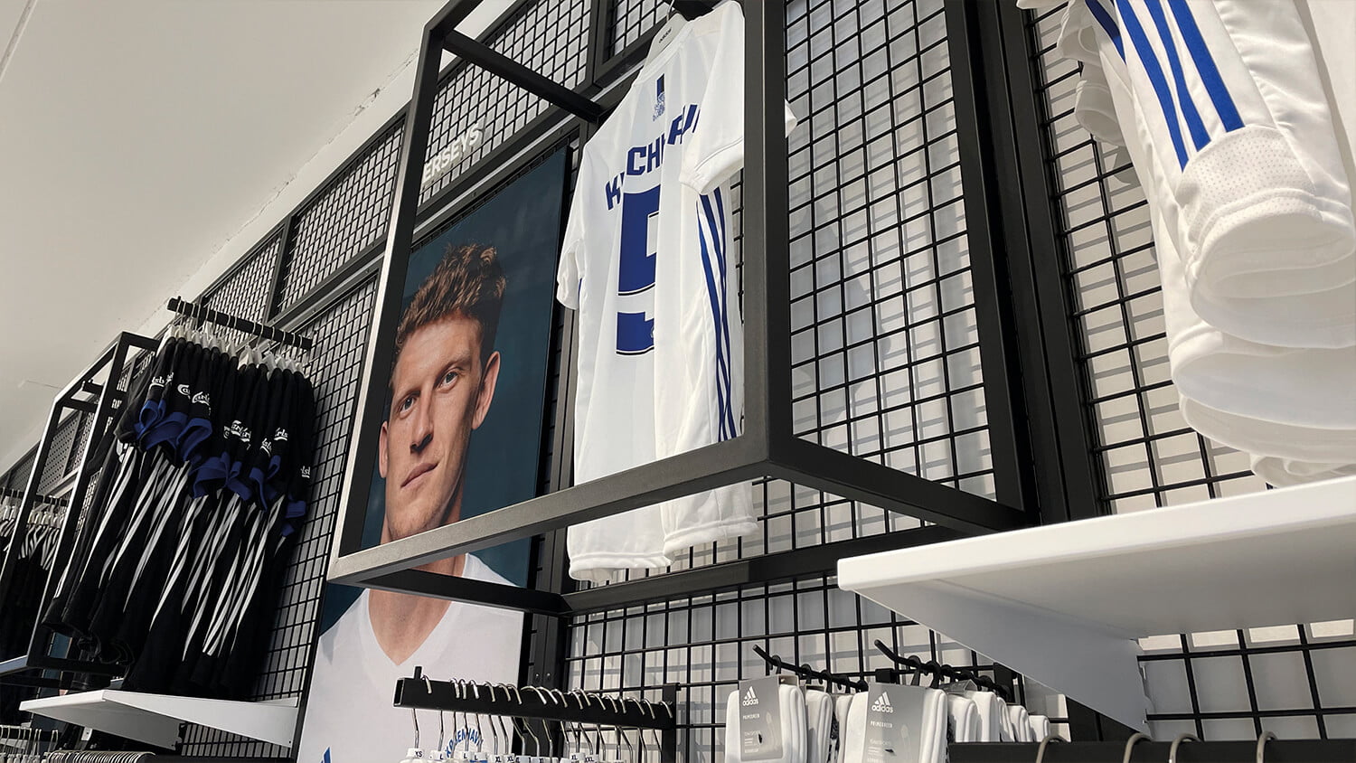 Butiksinventar staalreol vaeghylde